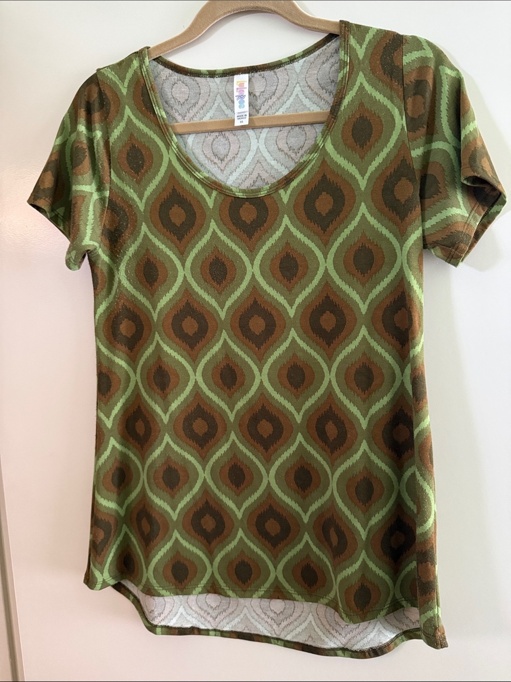 LuLaRoe Classic T - Green & Brown Scoop Neck Short Sleeve Top